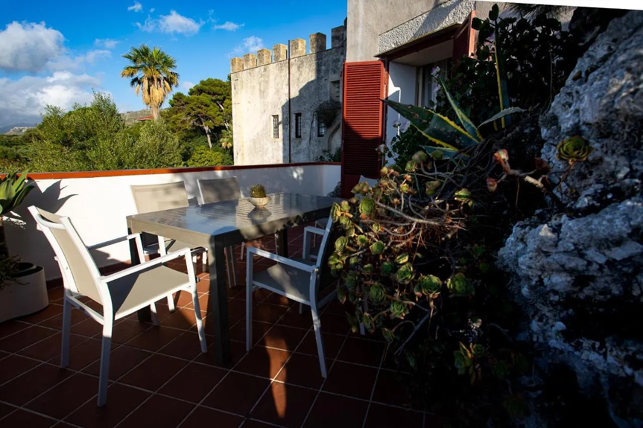 Antica Fortezza Villa Fontana Valderice Italie