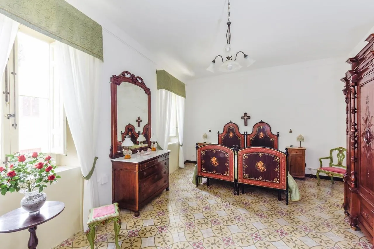 Antica Fortezza Villa Fontana Valderice 0*,